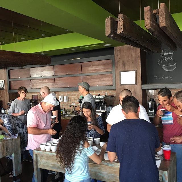 Idag koppar (provsmakar) vi kaffe i San Jose, Costa Rica. Mycket goda kaffen. #materiamajorna #pernordby #kafferesa #costarica